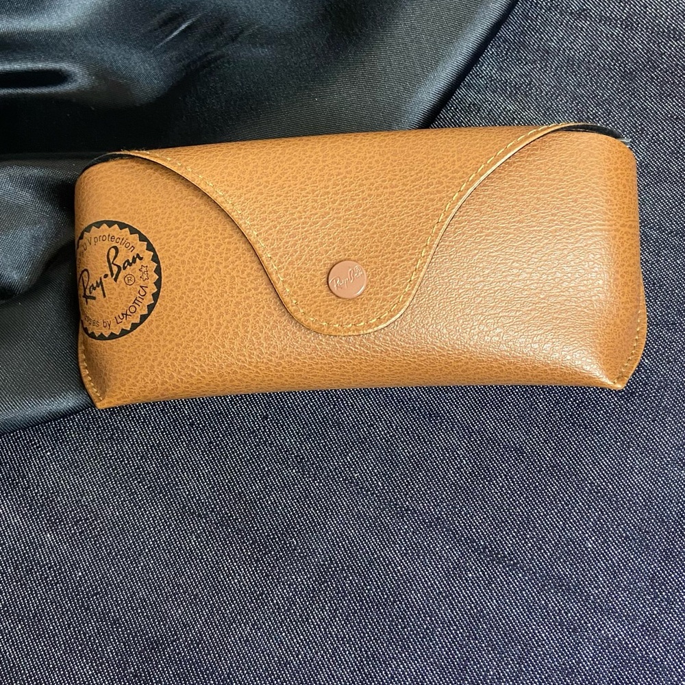 Ray-Ban Sunglass case -NEW